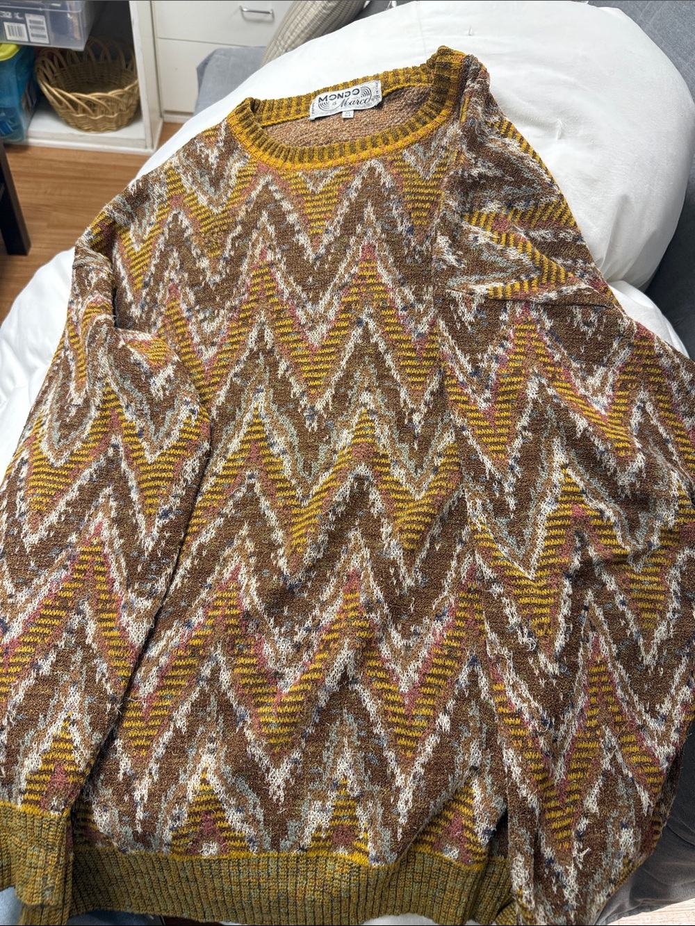 Monoreno Chevron Crewneck Sweater in Brown, Mustard & Pink